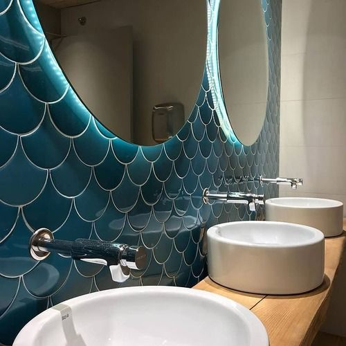Salle de bain vert canard moderne