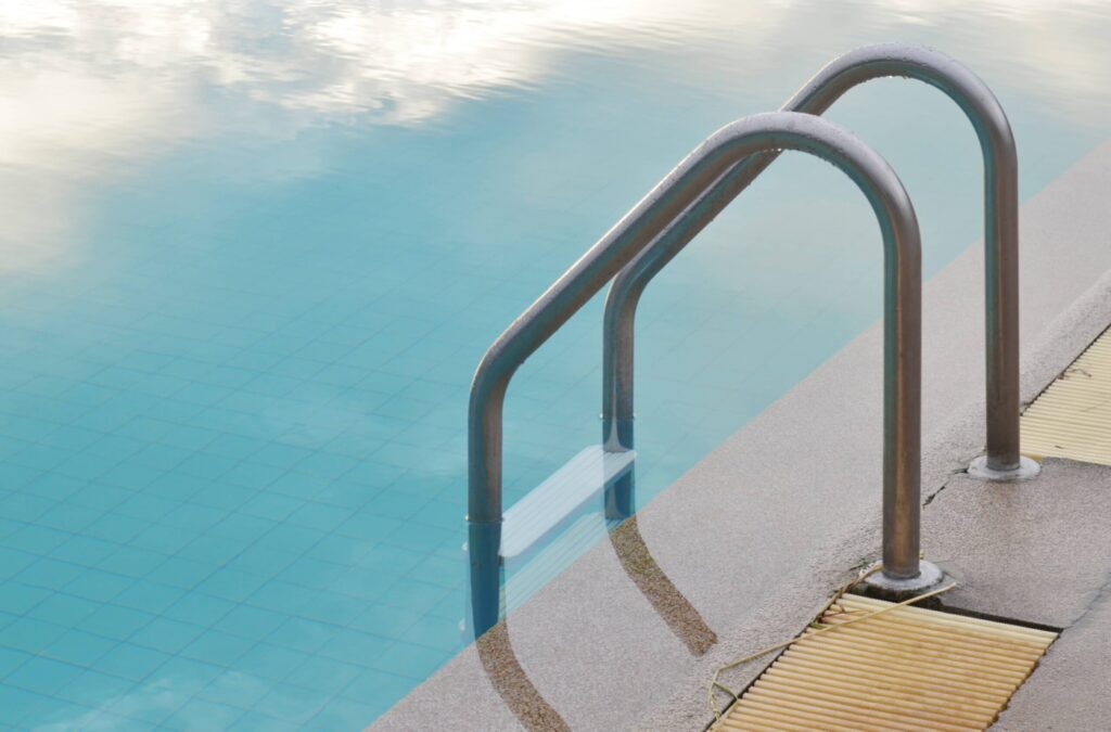 Echelle piscine antidérapante